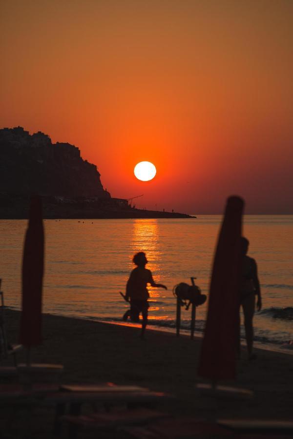 Appartamenti - Spiaggia Zaiana Peschici Exterior foto